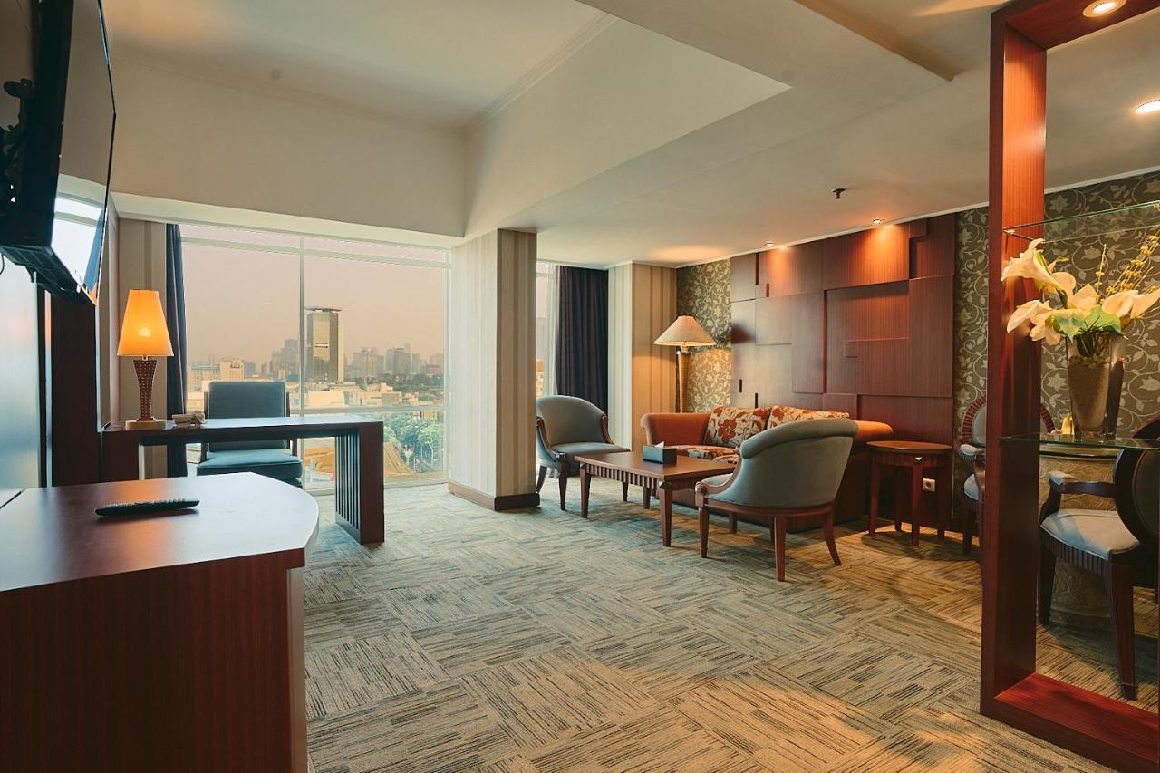 Horison Ultima Menteng Jacarta Exterior foto